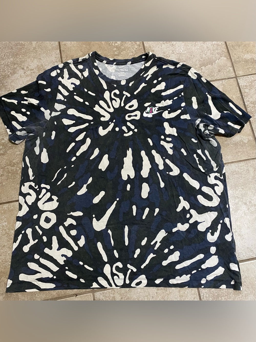Nike Sports Are A Trip T-Shirt Men’s XXL Tie Dye AOP Caterpillar Graphic Tee